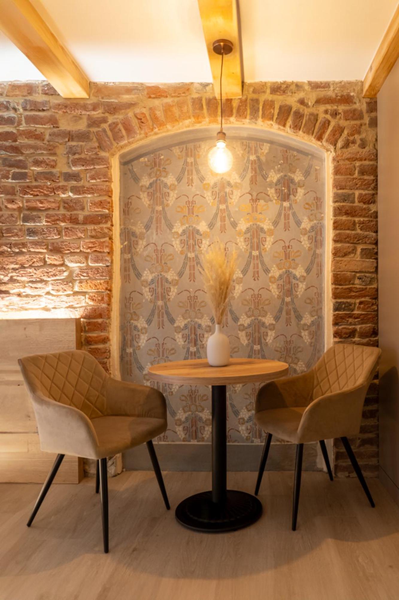 White Wolf Boutique Apartments Olomouc Exteriör bild