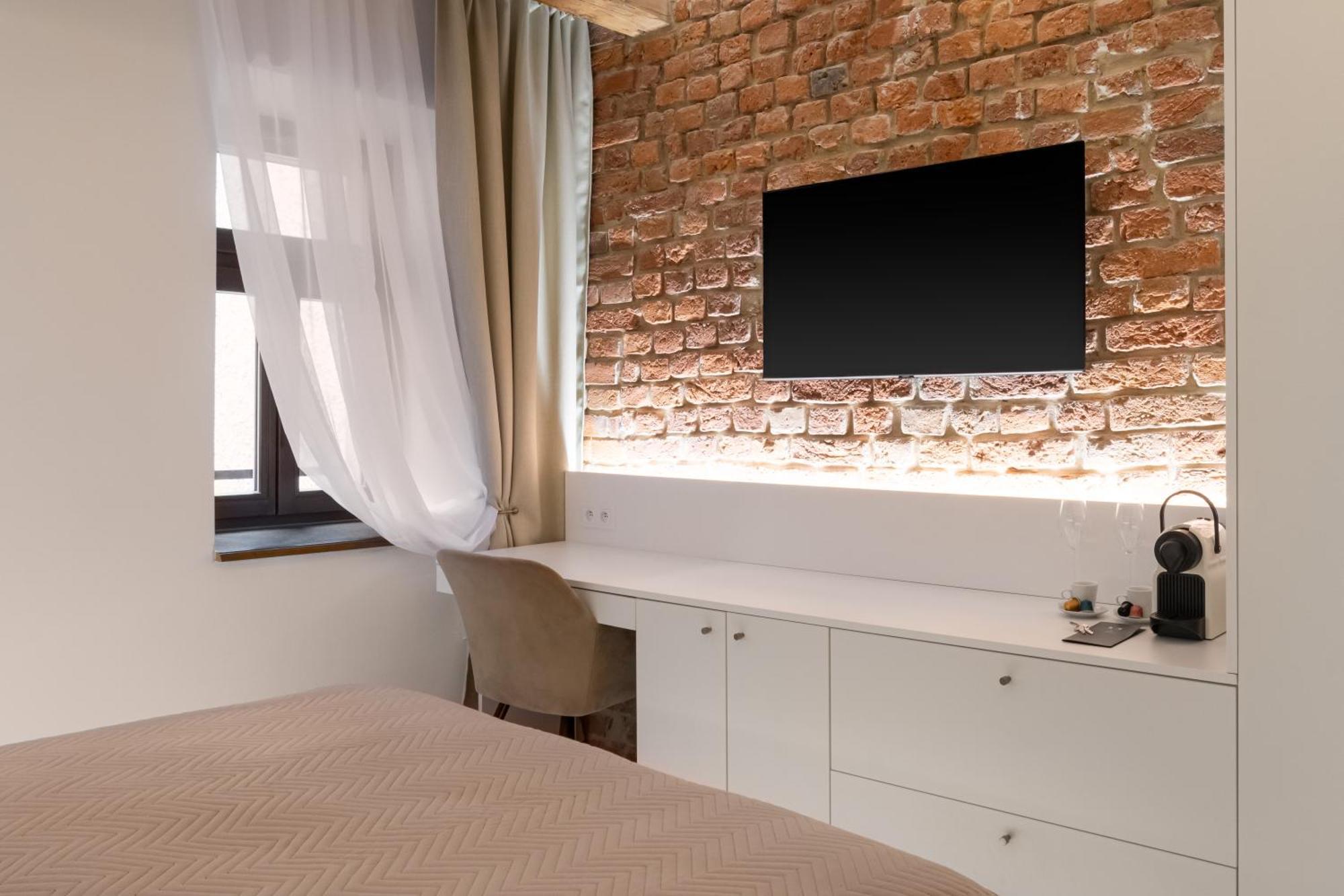 White Wolf Boutique Apartments Olomouc Exteriör bild