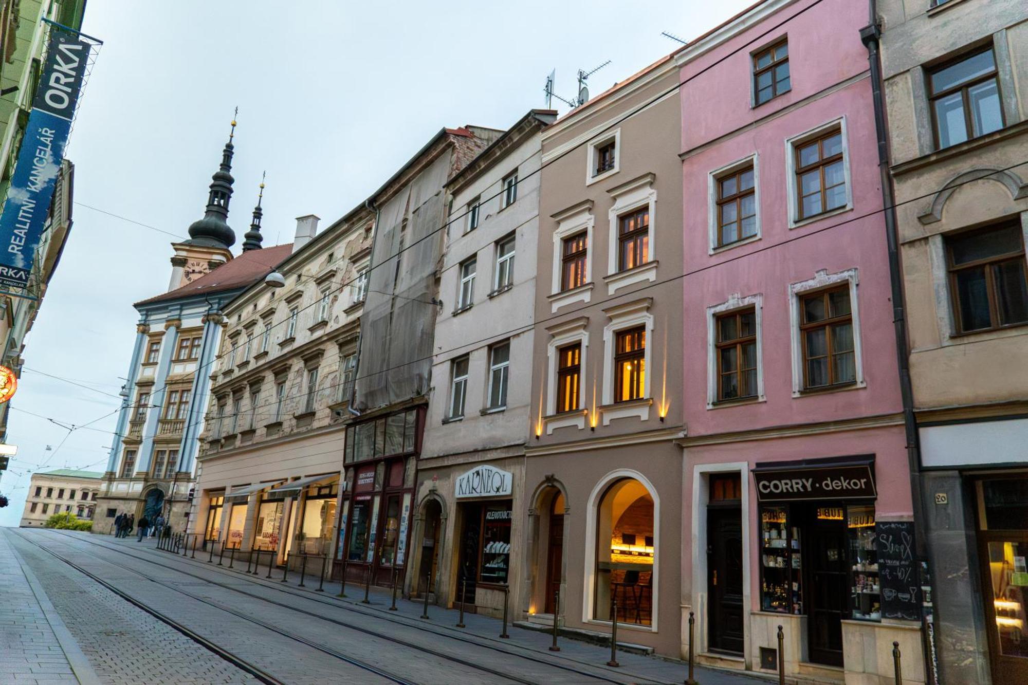 White Wolf Boutique Apartments Olomouc Exteriör bild